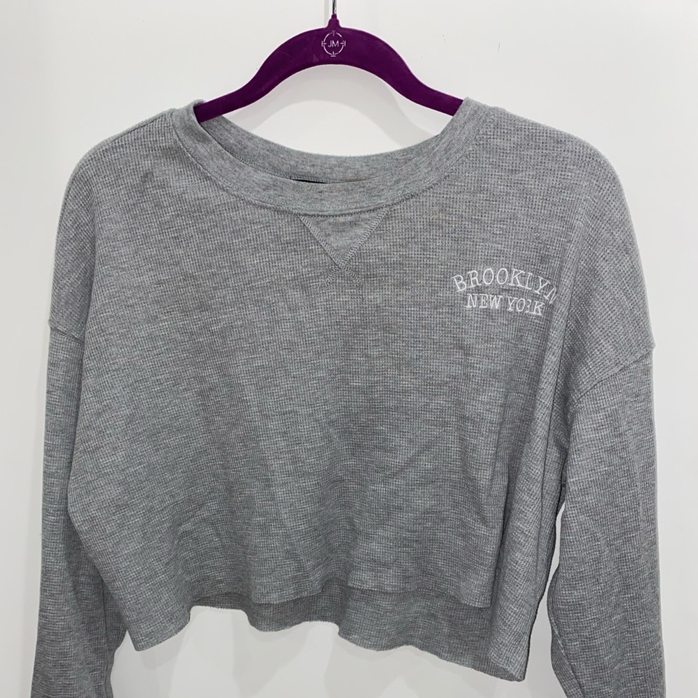 Brooklyn, NY Long-sleeve Crop Top